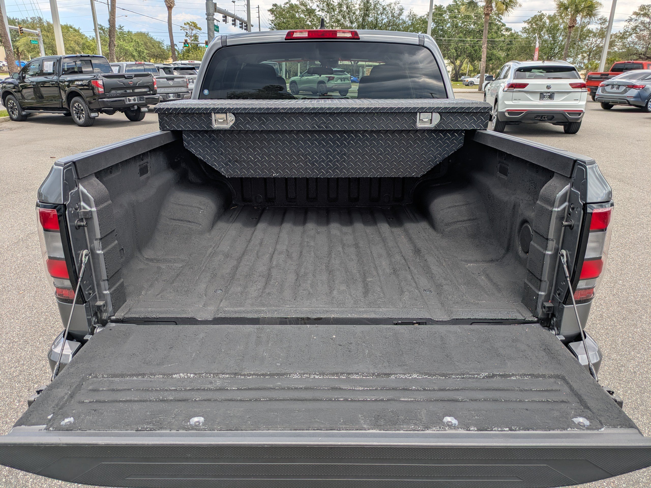 Certified 2025 Nissan Frontier SV AWD/4WD image 13