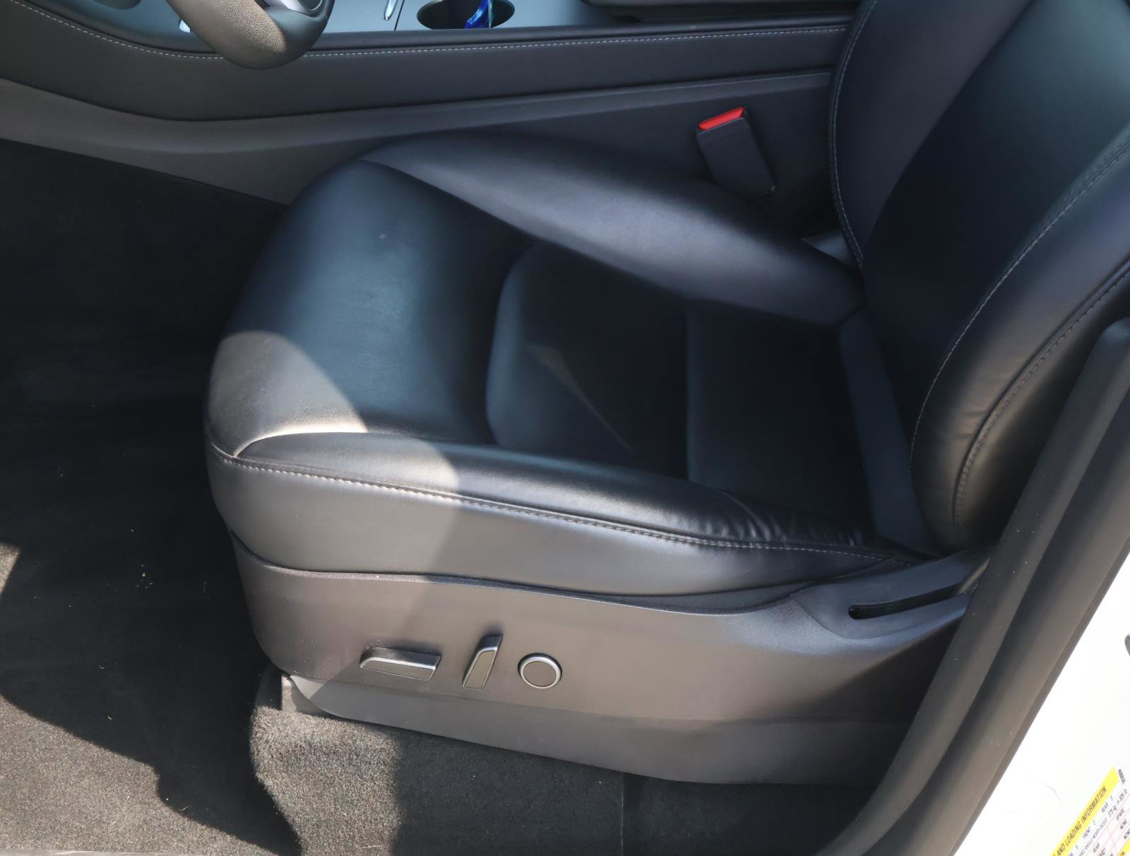 Used 2022 Tesla Model Y Performance AWD/4WD image 13