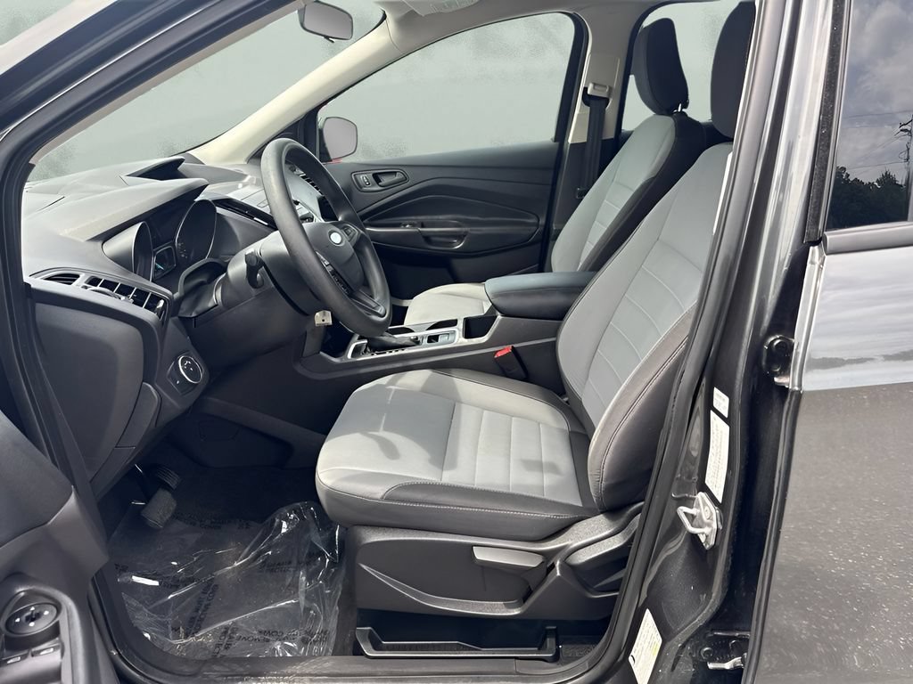 Used 2019 Ford Escape S FWD image 4