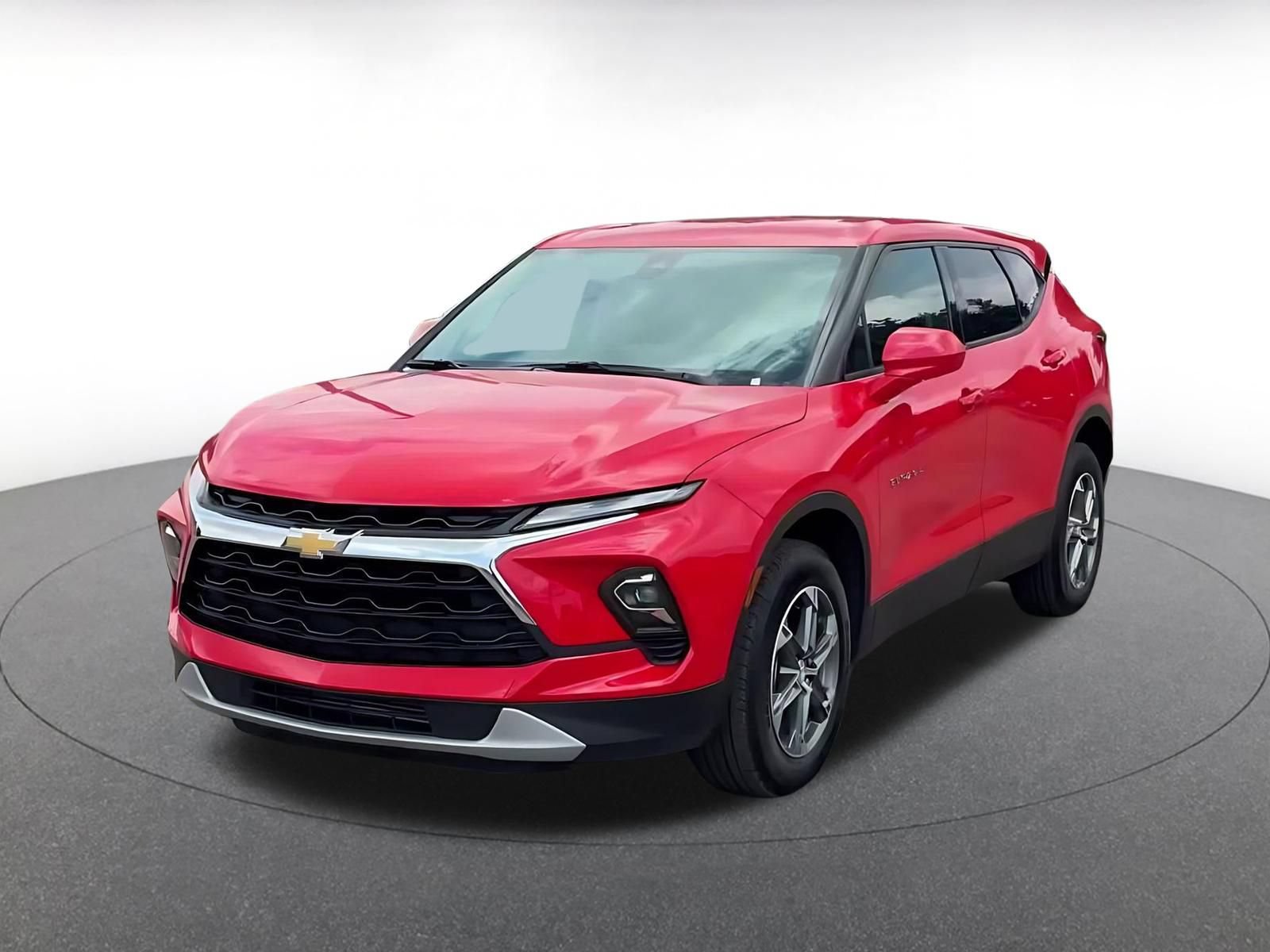 Used 2026 Chevrolet Blazer LT FWD image 5