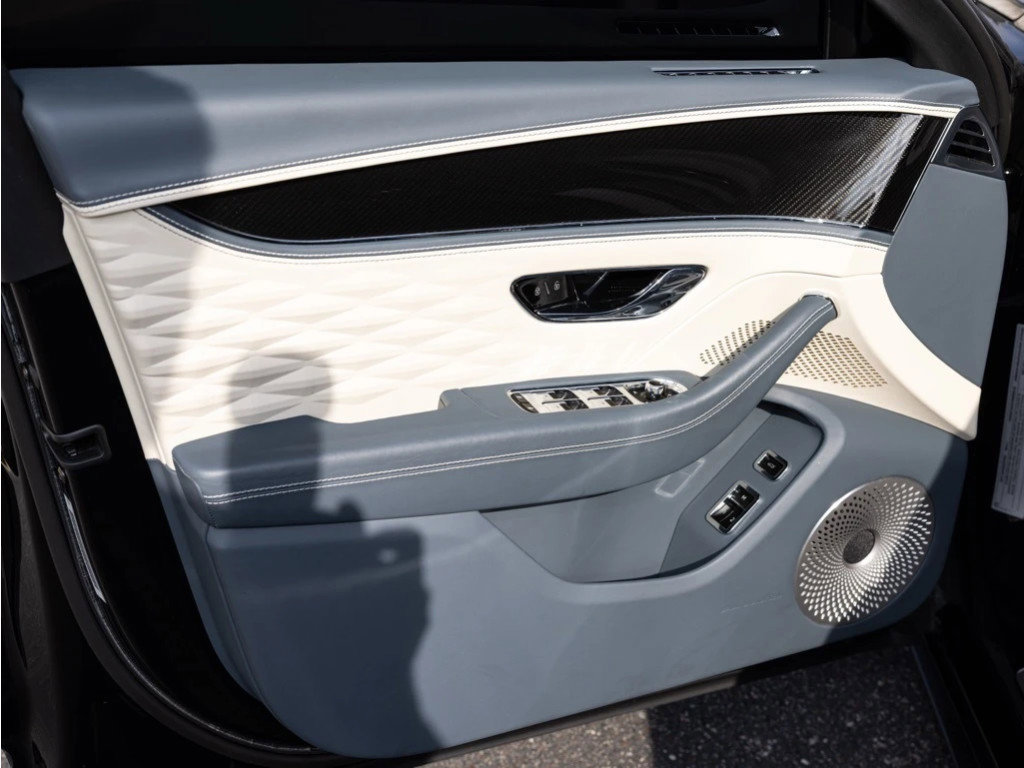Certified 2022 Bentley Flying Spur W12 image 23