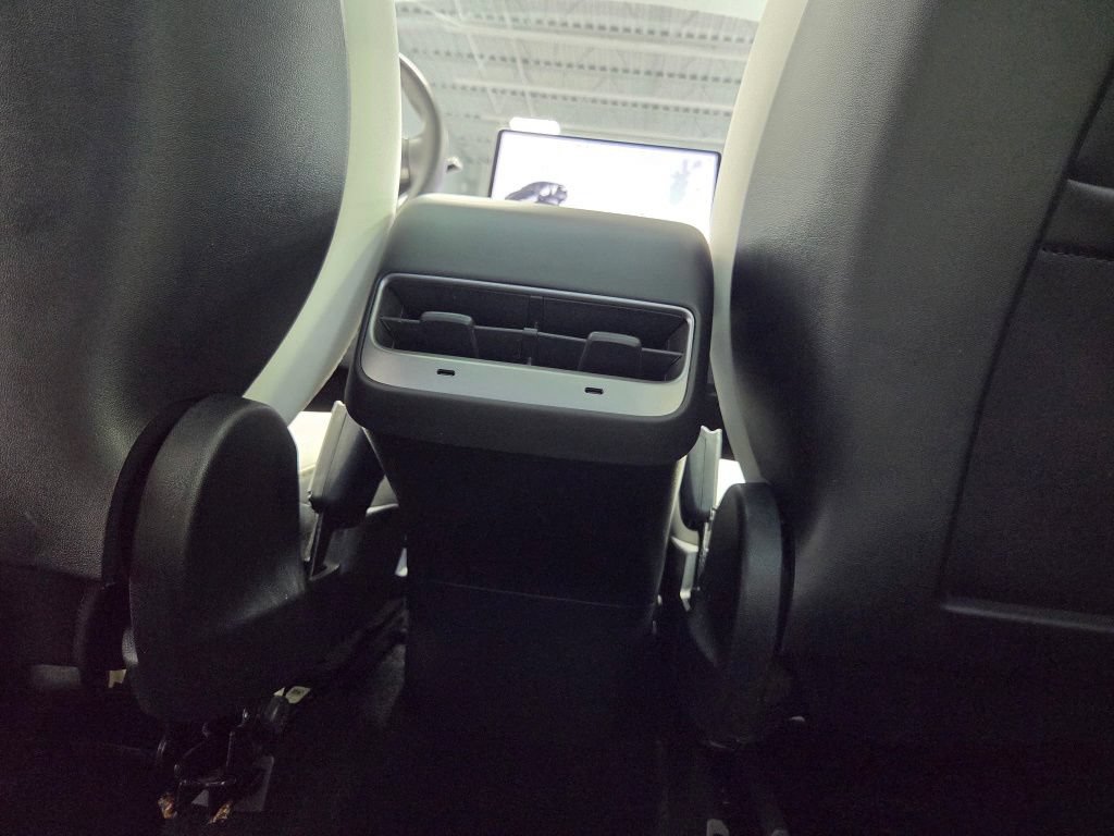 Used 2020 Tesla Model Y Long Range AWD/4WD image 19