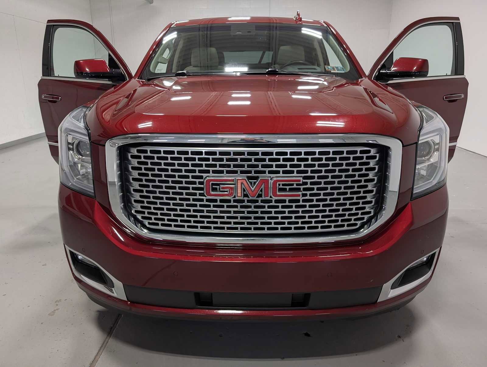 Certified 2017 GMC Yukon Denali image 16