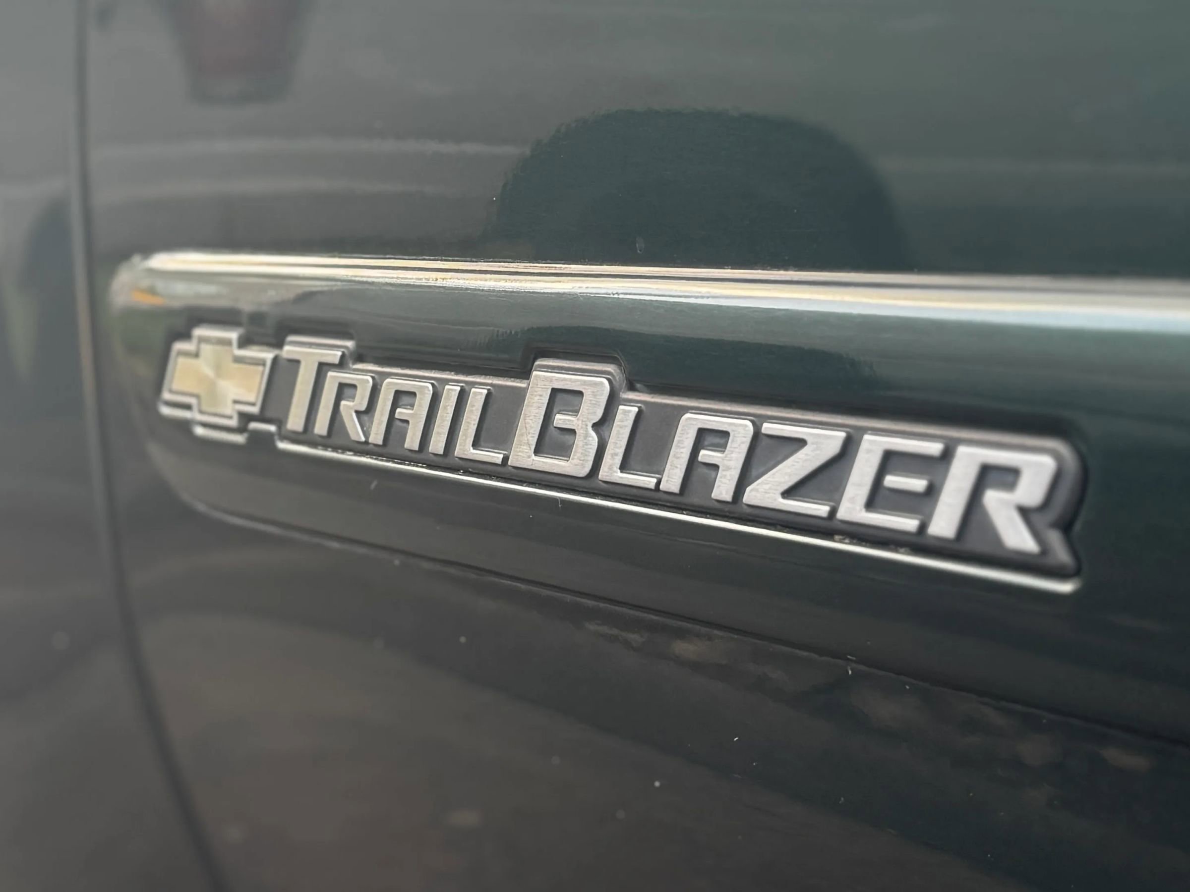 Used 2002 Chevrolet TrailBlazer LTZ image 25