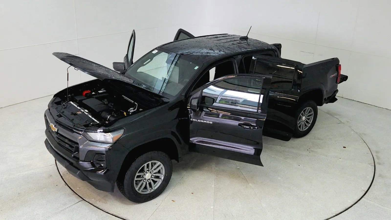 Used 2024 Chevrolet Colorado LT w/ LT Convenience Package image 22