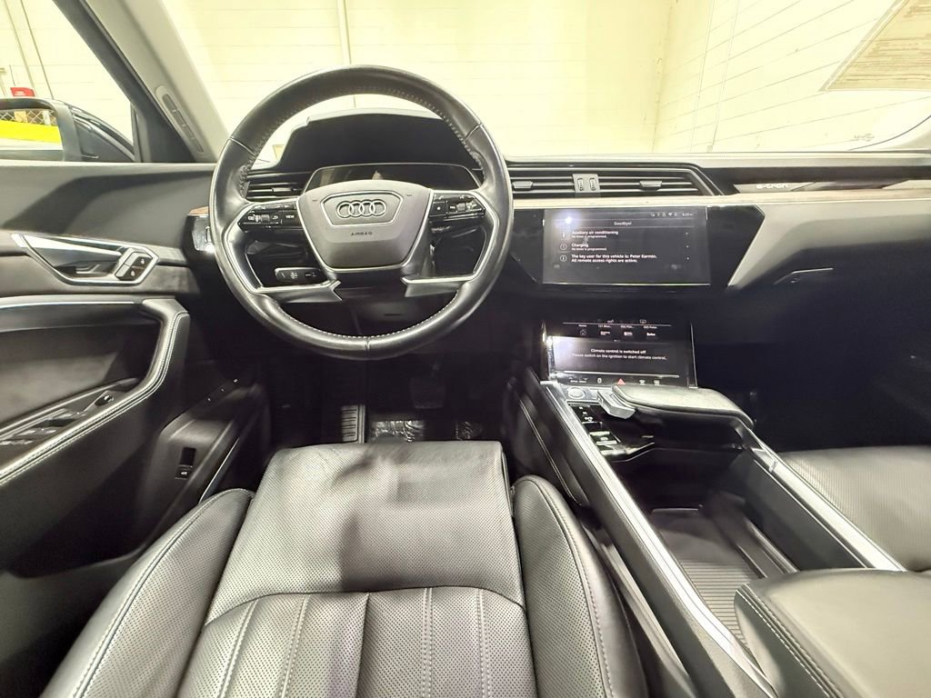 Used 2019 Audi e-tron Prestige w/ Prestige Package AWD/4WD image 34