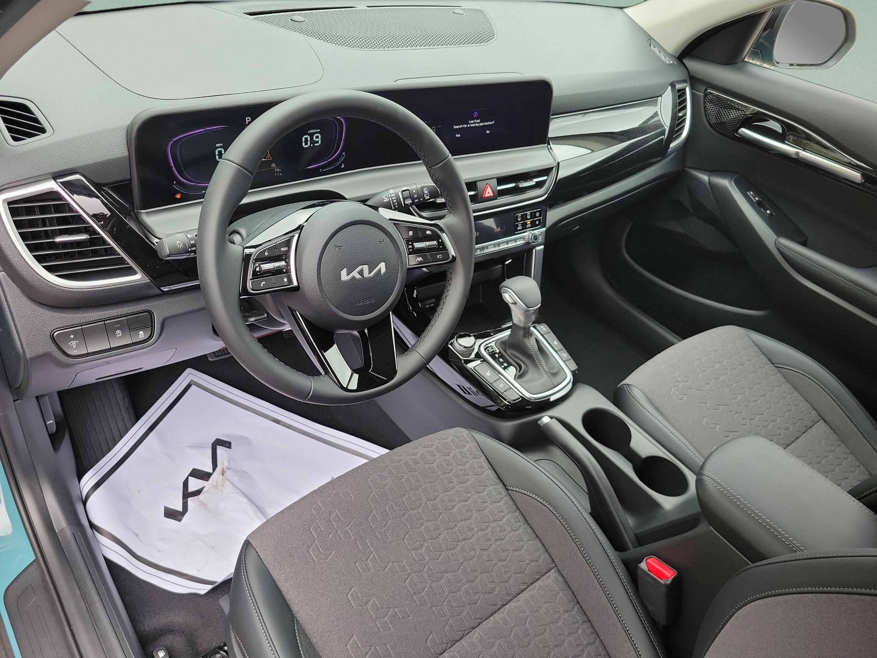 New 2025 Kia Seltos S image 9