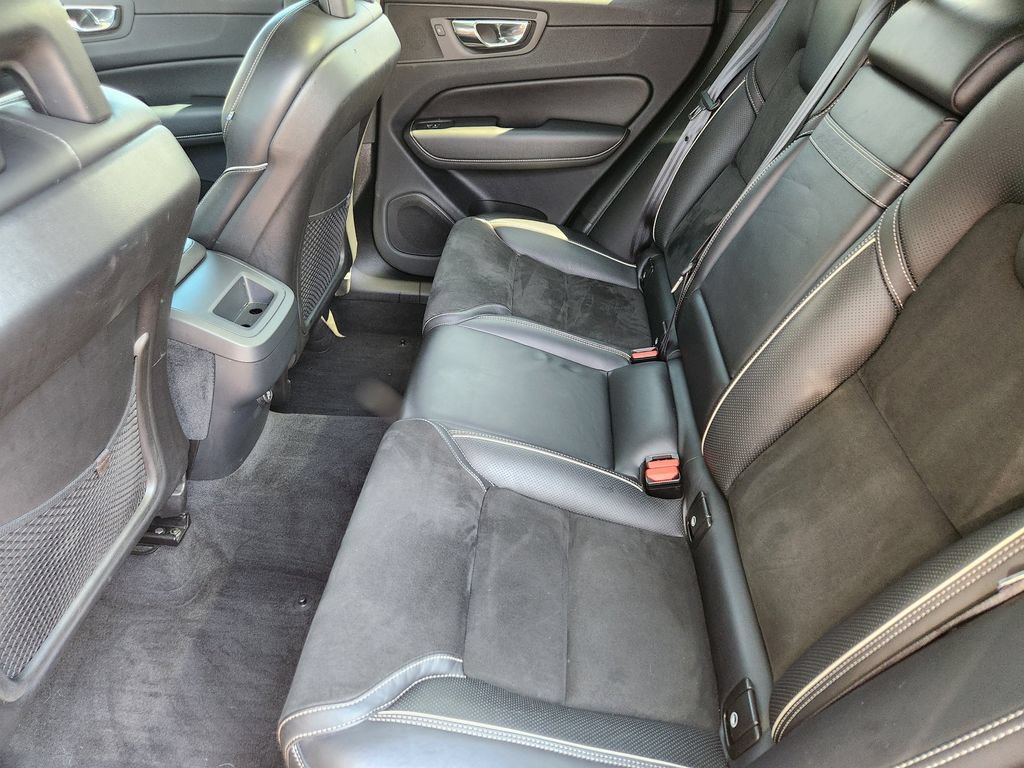 Used 2019 Volvo XC60 T6 R-Design w/ Protection Package Premier AWD/4WD image 19