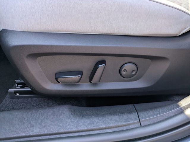 New 2025 Mitsubishi Outlander SEL image 15