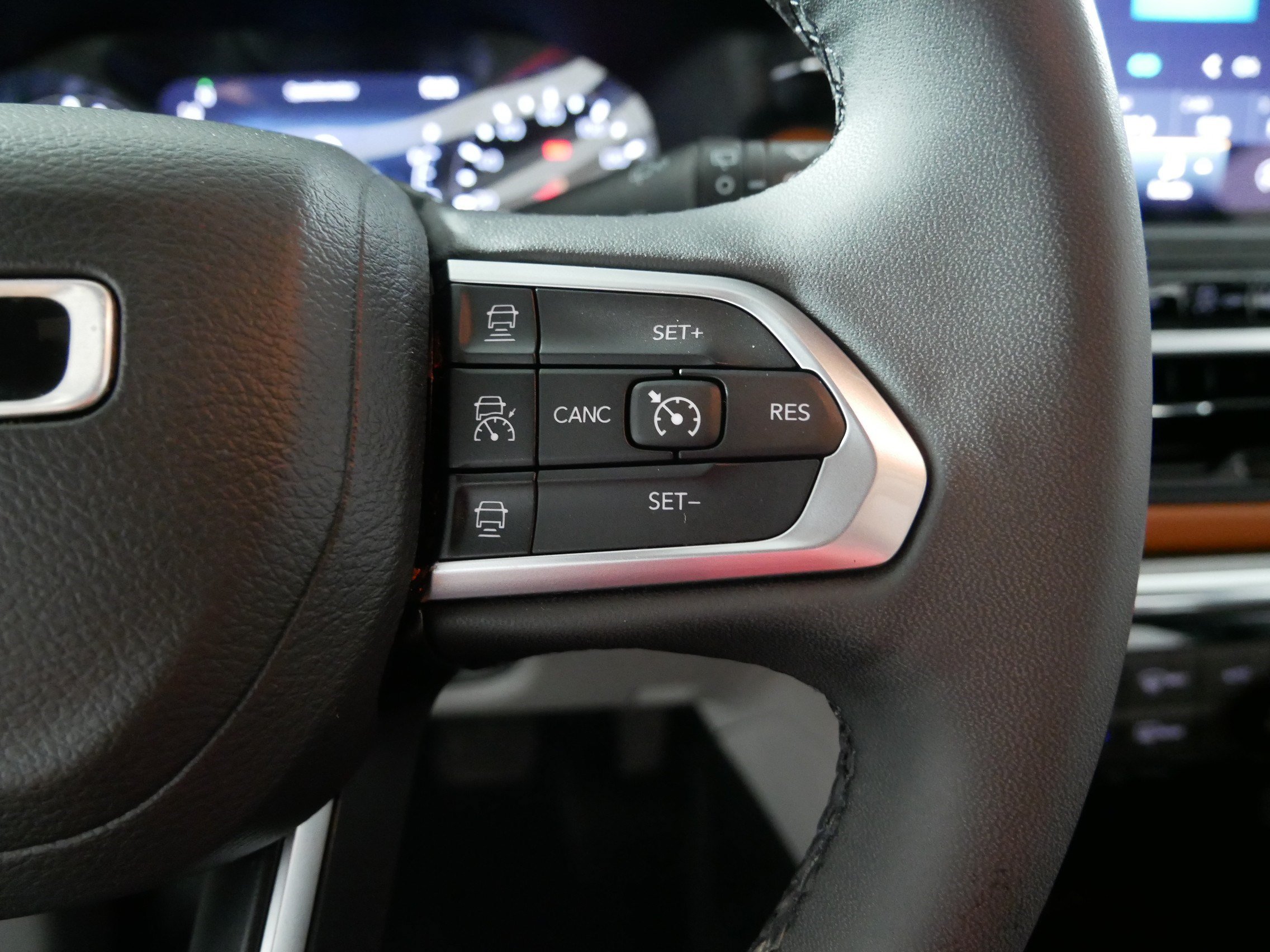 Used 2023 Jeep Compass Limited AWD/4WD image 28