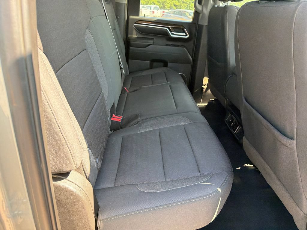 Used 2024 GMC Sierra 2500 SLE AWD/4WD image 15