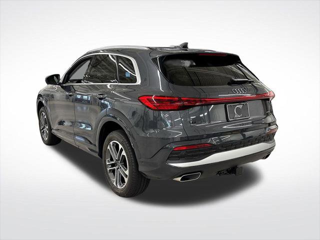 Certified 2025 Audi Q5 Premium w/ Convenience Package image 3