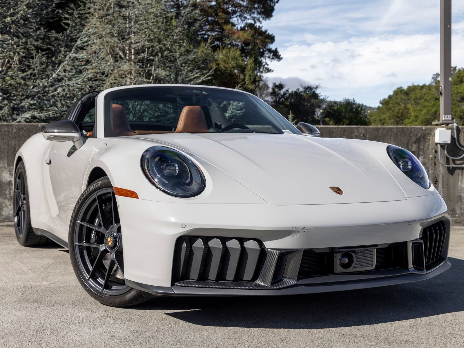 Certified 2026 Porsche 911 Targa 4 GTS AWD/4WD image 9