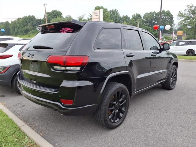 Used 2017 Jeep Grand Cherokee Limited AWD/4WD image 7