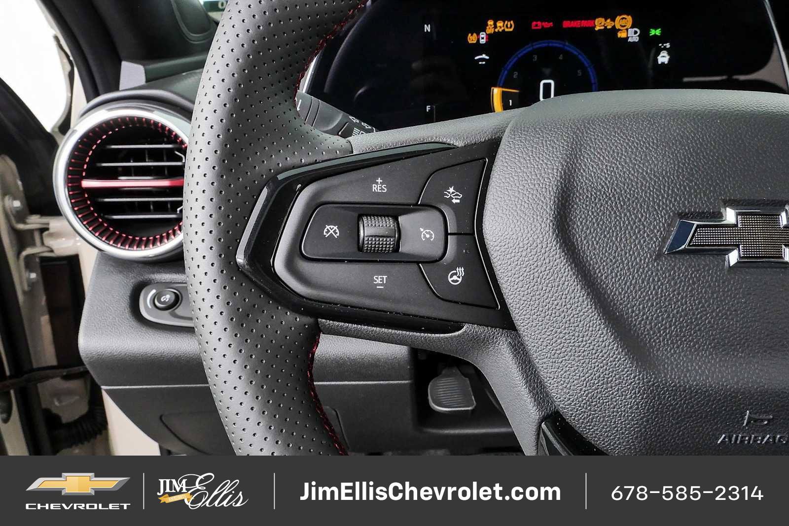 New 2026 Chevrolet Trax RS w/ Sunroof Package FWD image 9