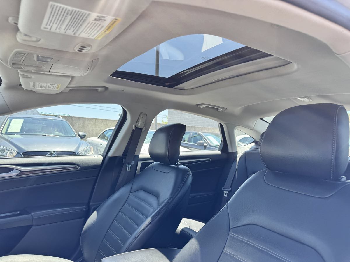 Used 2014 Ford Fusion Energi SE FWD image 34