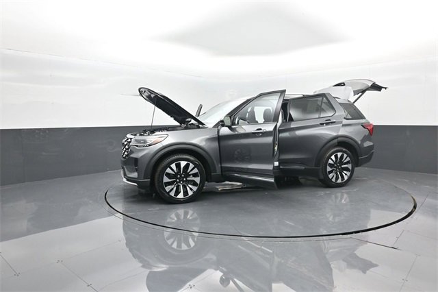 New 2026 Ford Explorer Platinum w/ LUX Leather Package image 40