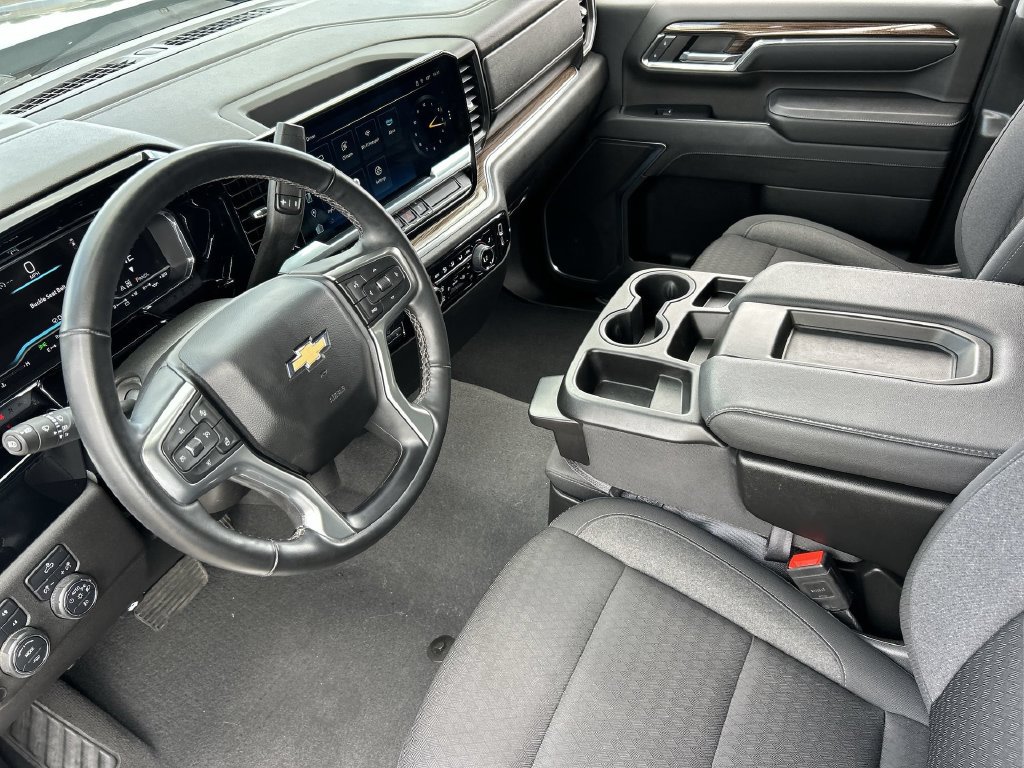Used 2024 Chevrolet Silverado 2500 LT w/ Convenience Package AWD/4WD image 10