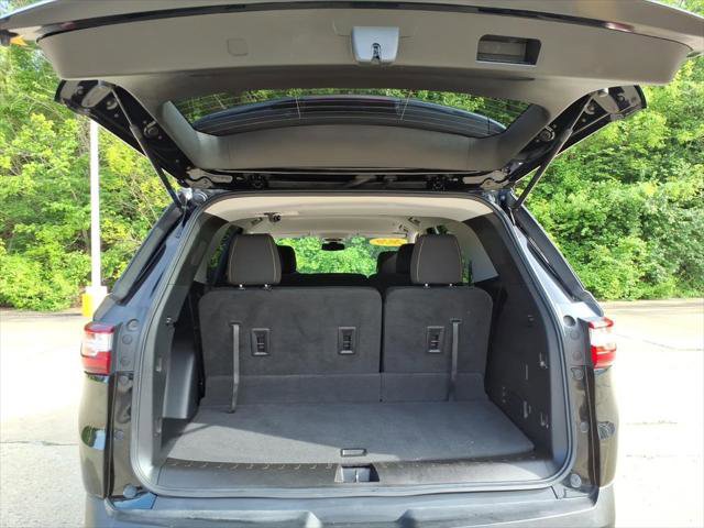 Used 2020 Chevrolet Traverse LS w/ LPO, Blackout Package AWD/4WD image 13