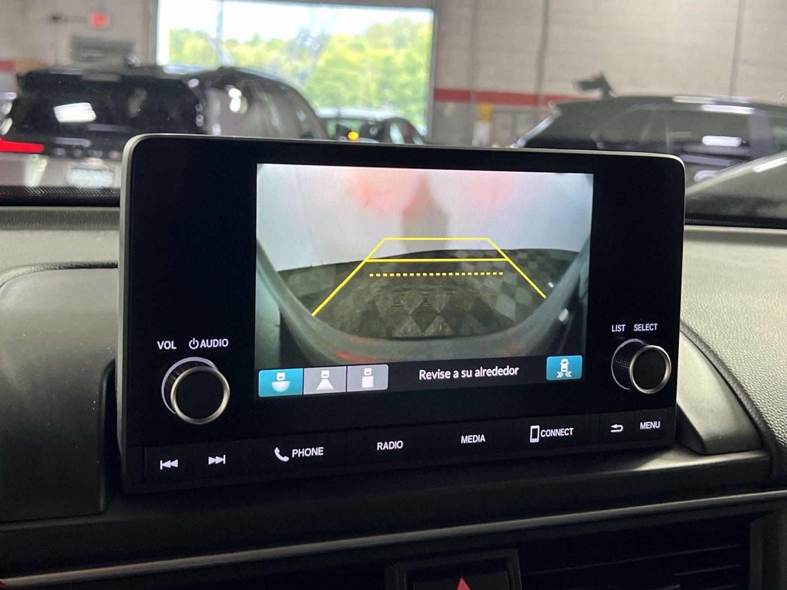 Used 2025 Honda Pilot Sport image 19
