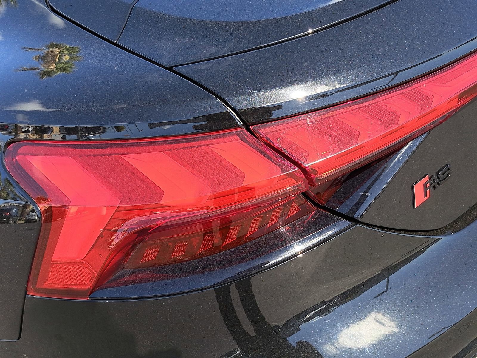 Used 2024 Audi RS e-tron GT w/ Carbon Performance Package image 37