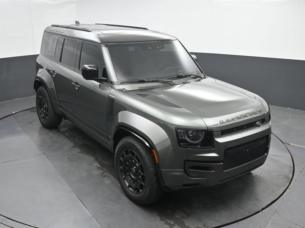 Used 2025 Land Rover Defender 110 AWD/4WD image 35