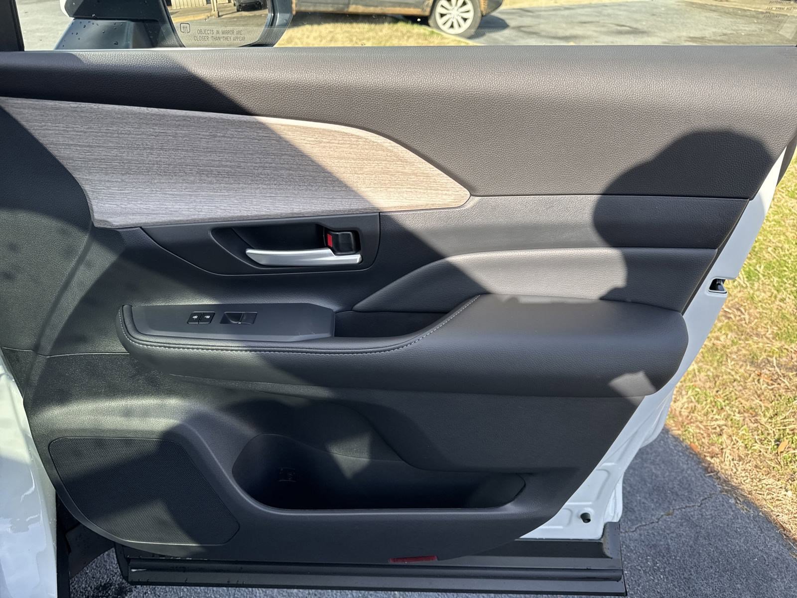 New 2025 Toyota Grand Highlander AWD image 39