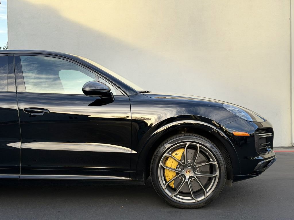 Used 2023 Porsche Cayenne Turbo S AWD/4WD image 7