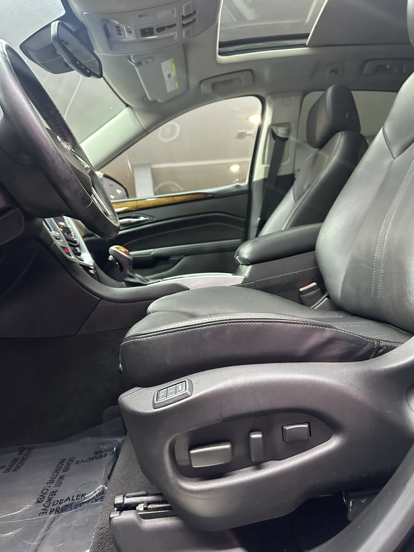 Used 2013 Cadillac SRX Luxury w/ Driver Awareness Package FWD image 9