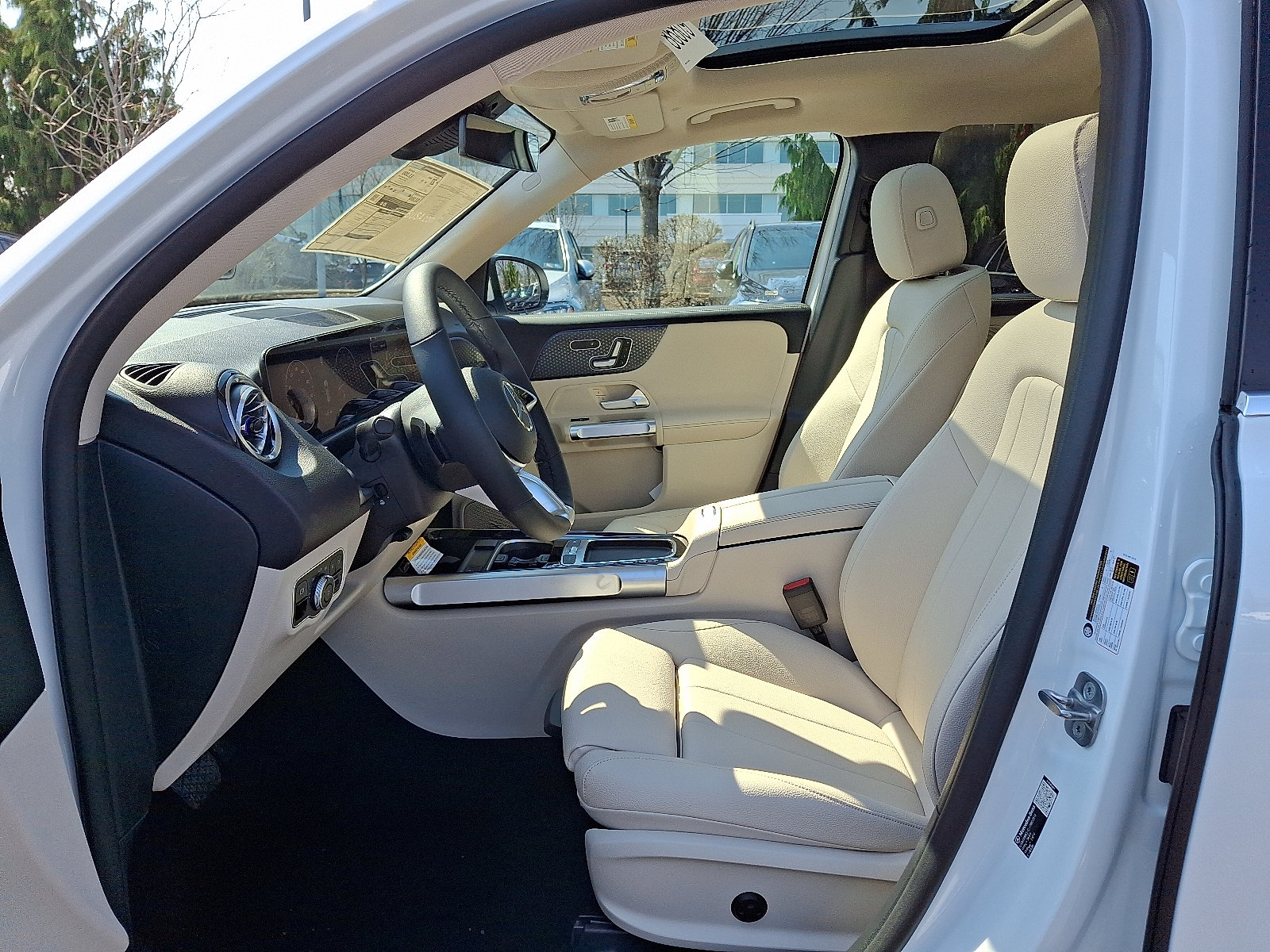 New 2026 Mercedes-Benz GLB 250 4MATIC image 11