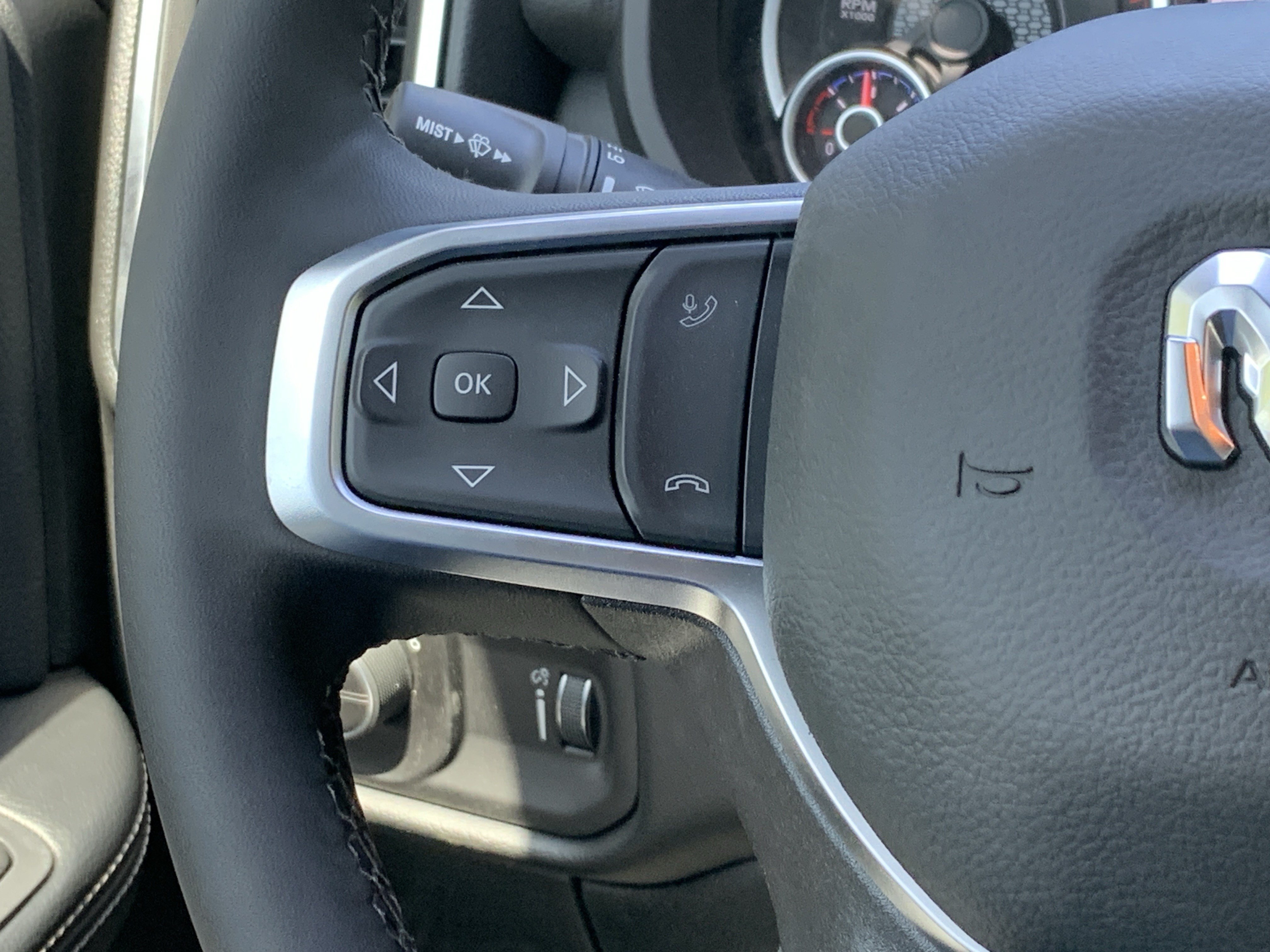 New 2026 RAM 3500 Big Horn AWD/4WD image 19