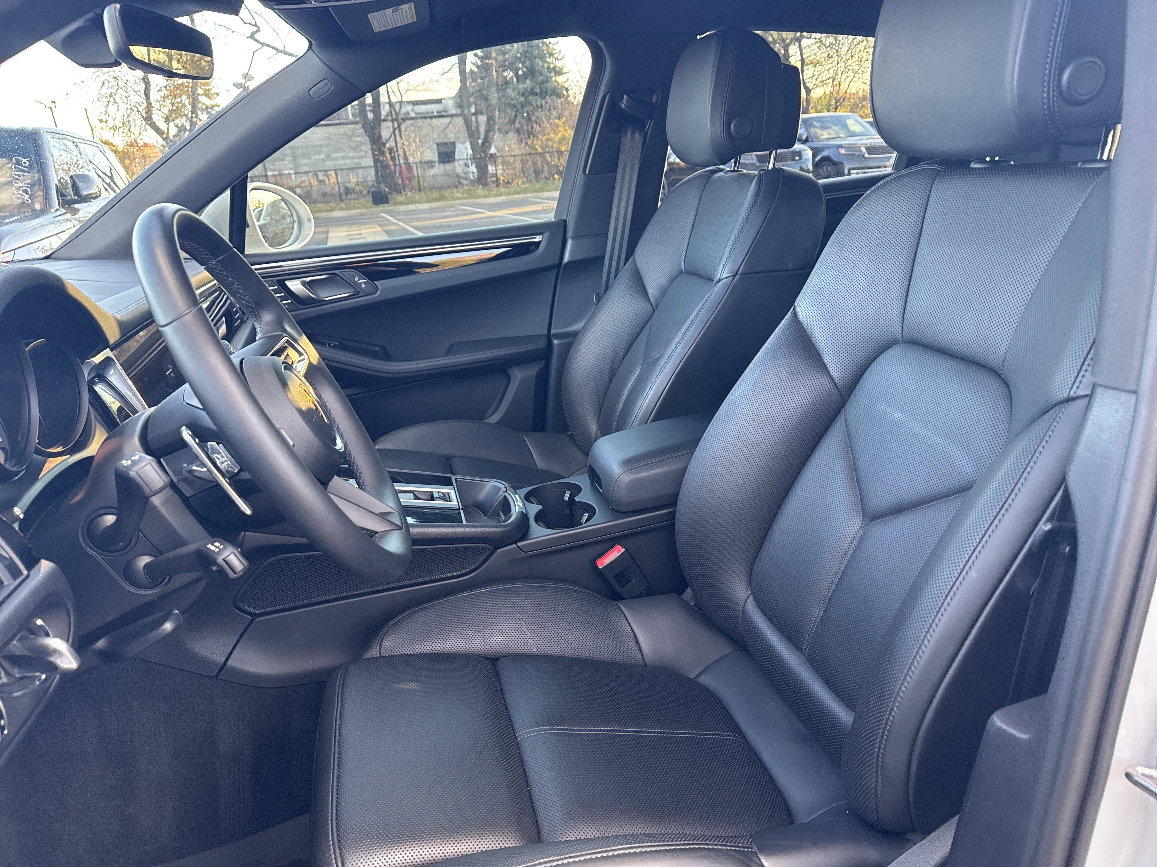 Used 2022 Porsche Macan S image 15