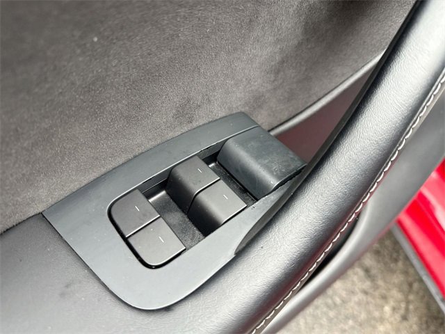 Used 2021 Tesla Model Y Long Range image 13