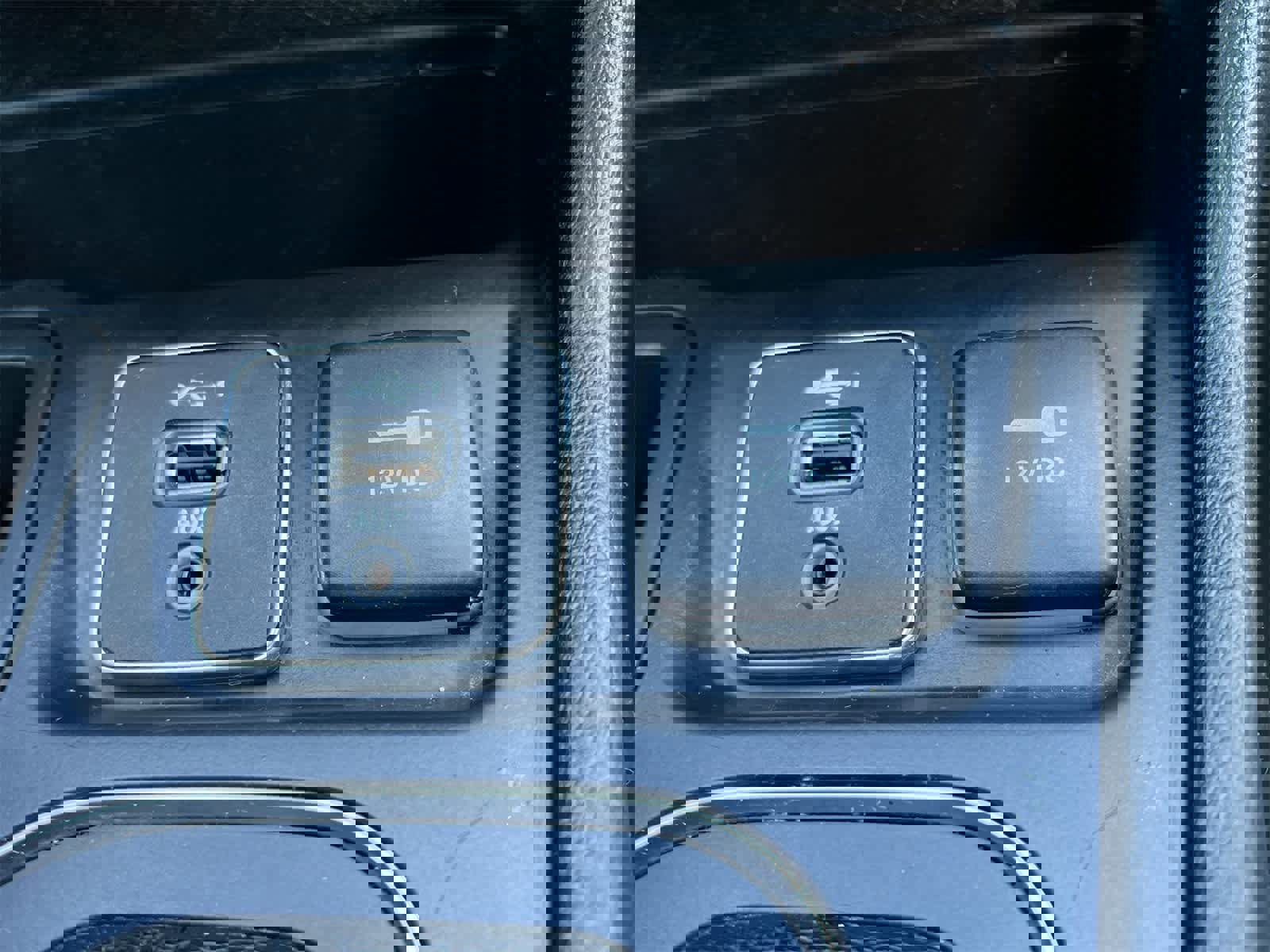 Used 2019 Jeep Cherokee Latitude w/ Popular Appearance Group image 31