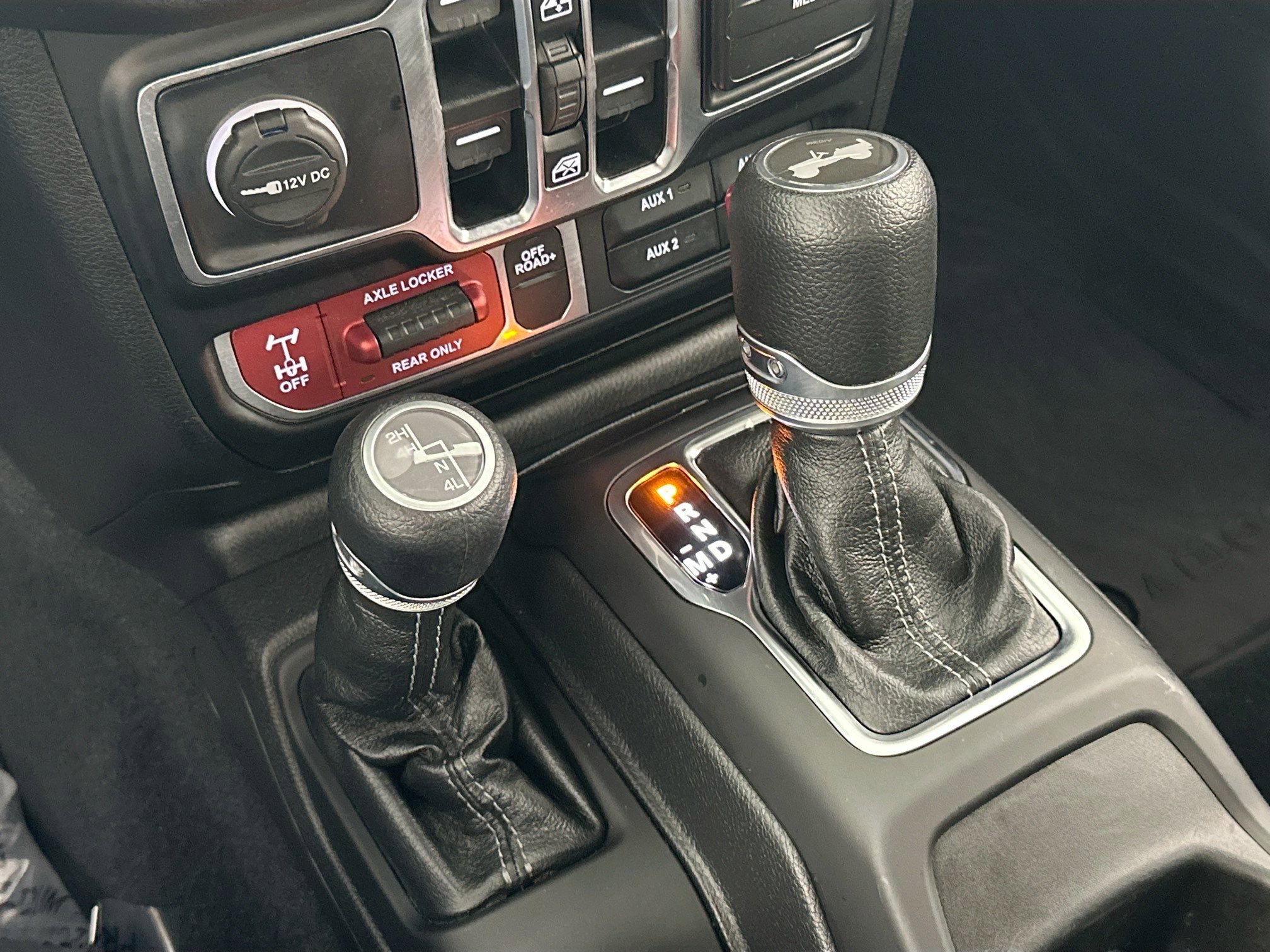 Used 2024 Jeep Wrangler Willys image 16