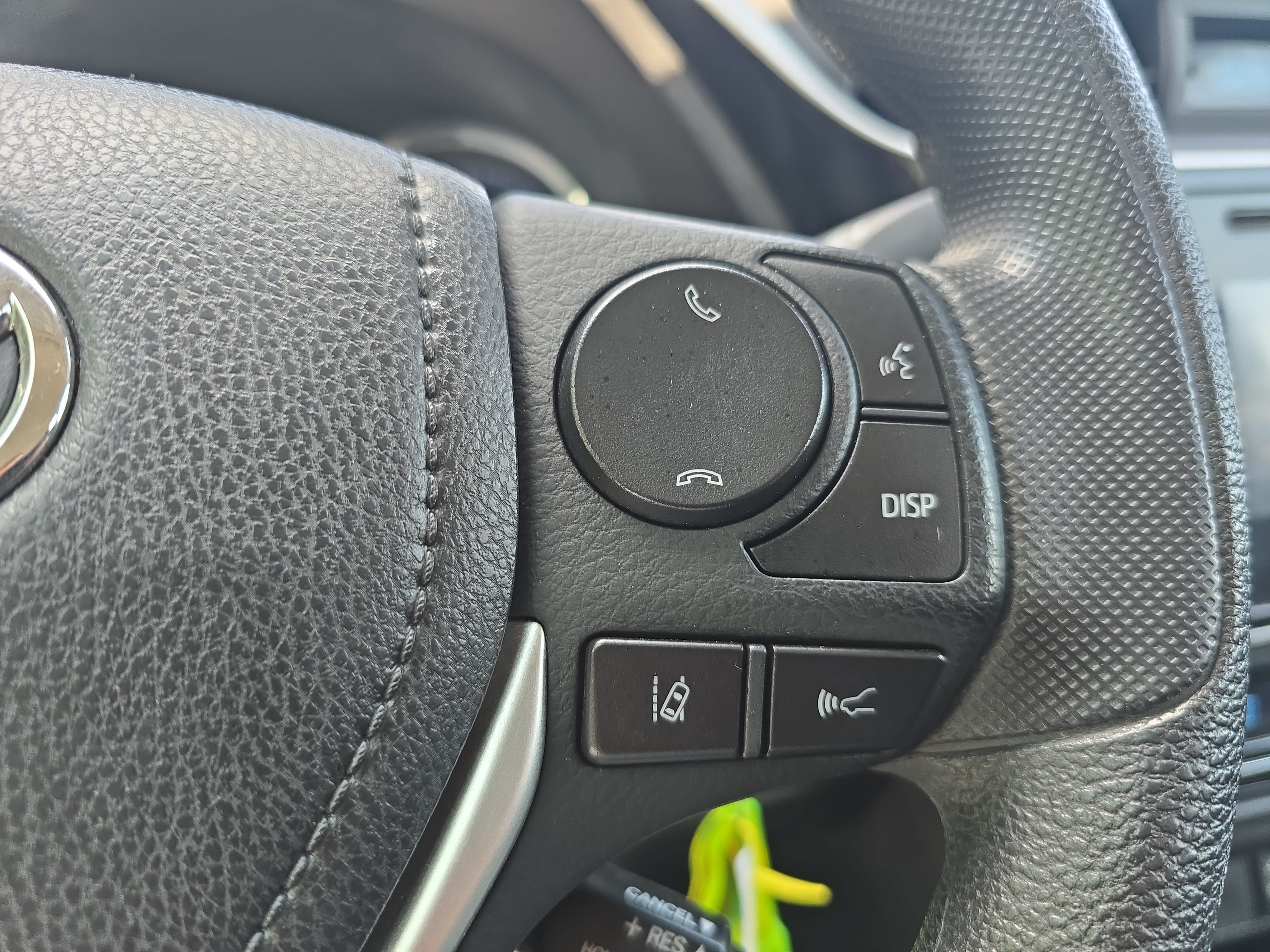 Used 2019 Toyota Corolla LE FWD image 18
