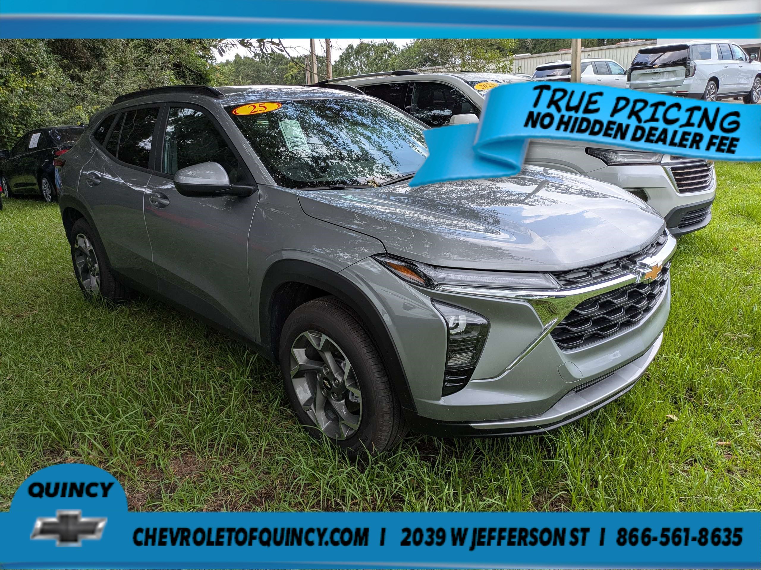 Used 2025 Chevrolet Trax LT w/ Driver Confidence Package FWD image 1