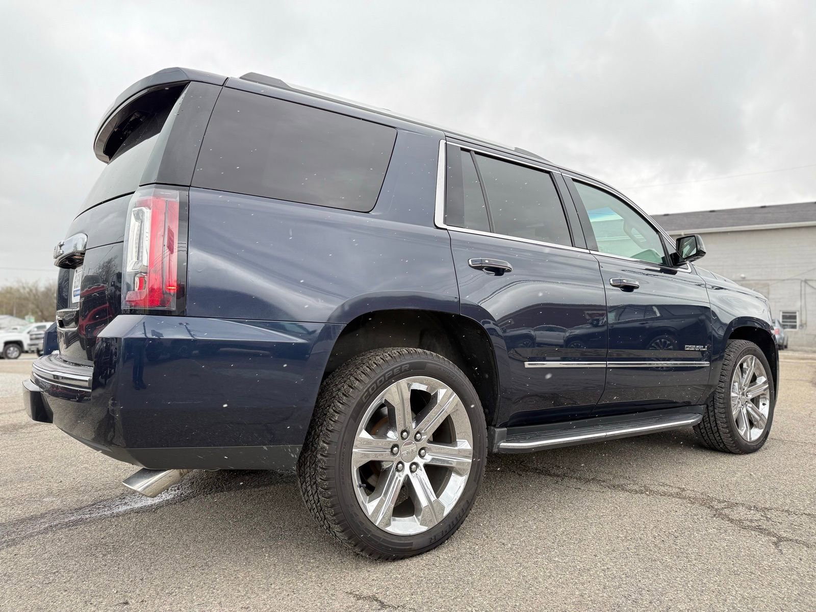 Used 2018 GMC Yukon Denali w/ Open Road Package image 8