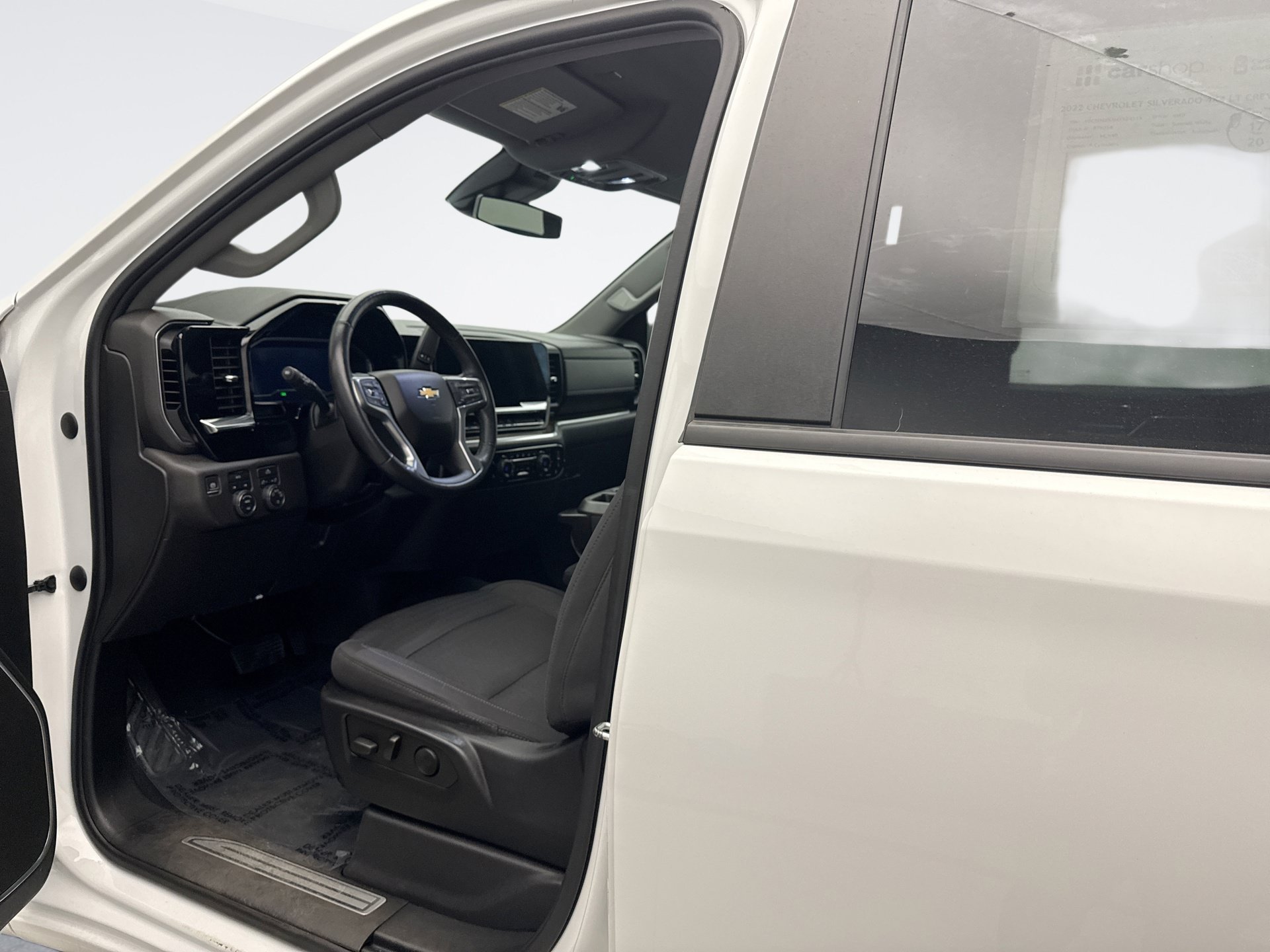 Used 2022 Chevrolet Silverado 1500 LT AWD/4WD image 10