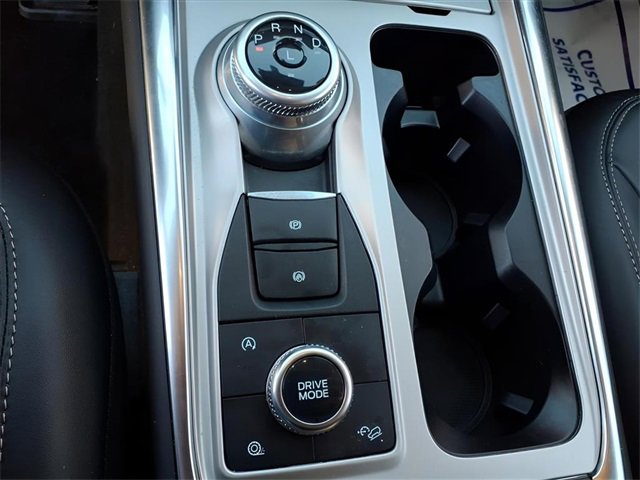 Used 2023 Ford Explorer XLT w/ Equipment Group 202A image 18