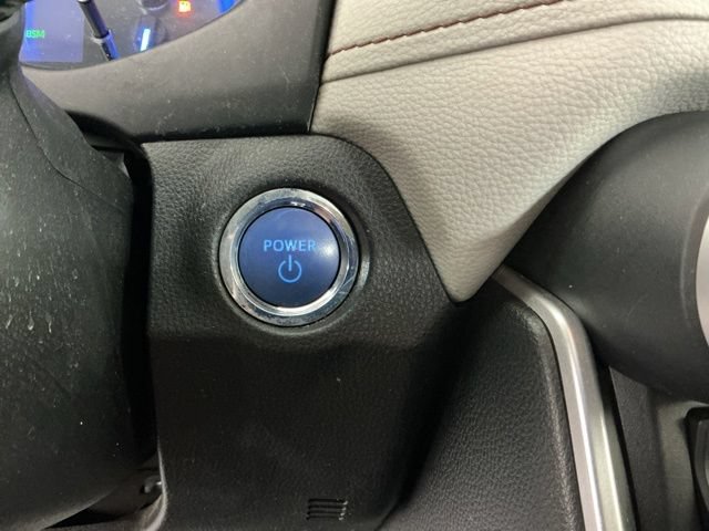 Used 2020 Toyota RAV4 Limited AWD/4WD image 25