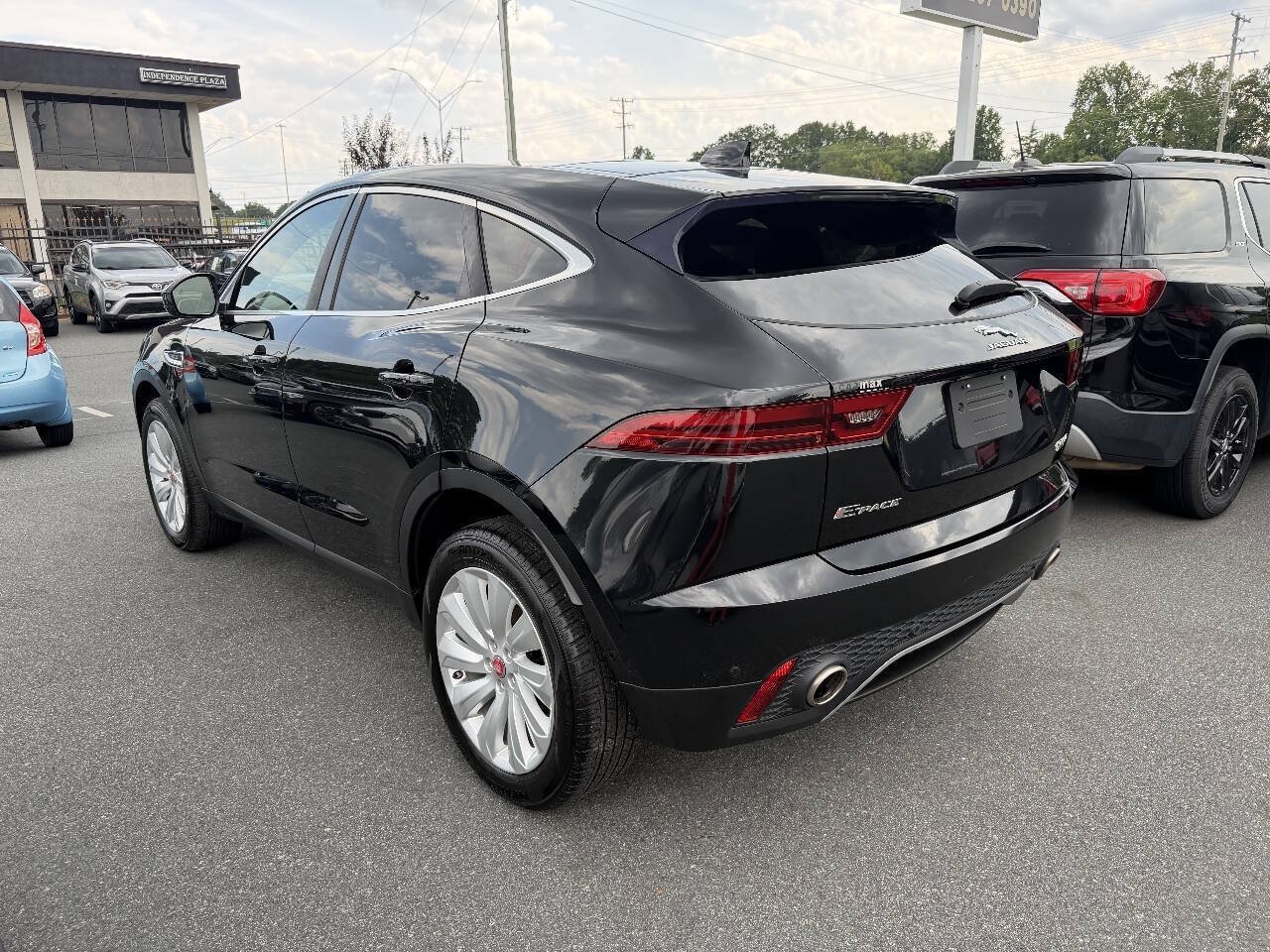 Used 2018 Jaguar E-PACE SE AWD/4WD image 6