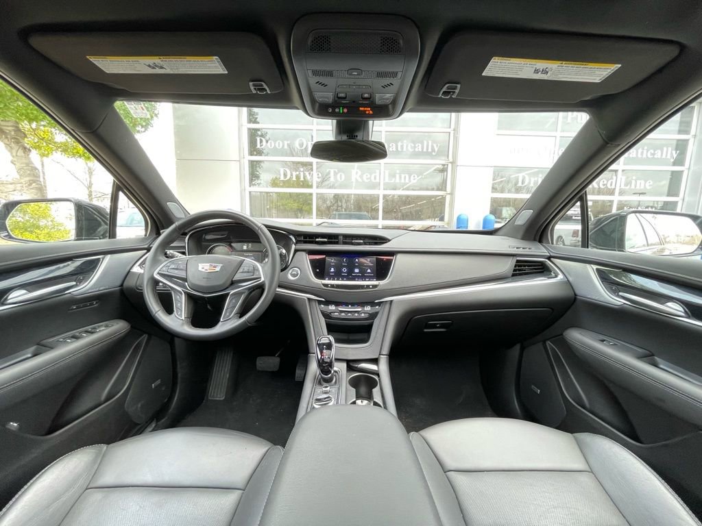 Used 2025 Cadillac XT5 Premium Luxury image 30