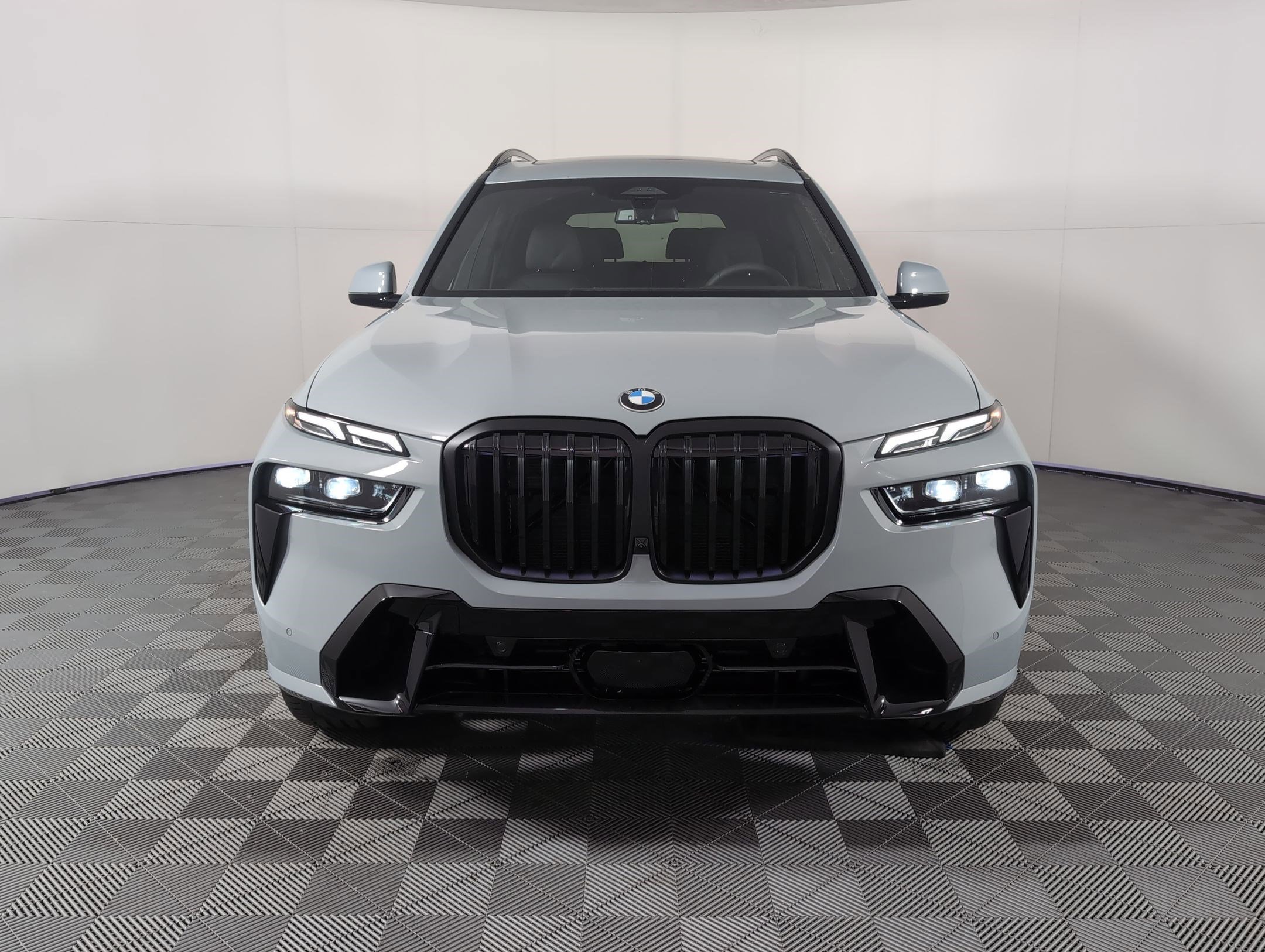 New 2026 BMW X7 xDrive40i w/ M Sport Package image 5