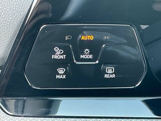 Used 2024 Volkswagen Golf R AWD/4WD image 31
