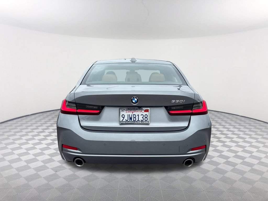 Used 2024 BMW 330i Sedan w/ Convenience Package RWD image 5