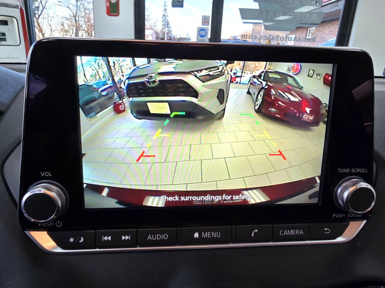 Used 2025 Nissan Sentra SV w/ All-Weather Package image 33