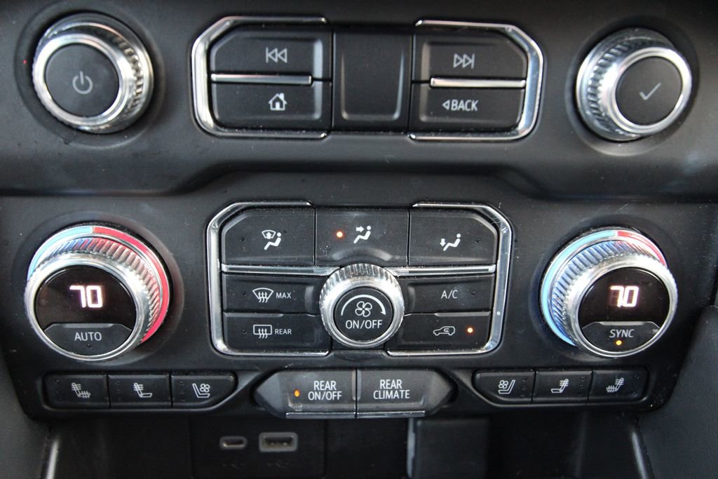Used 2021 GMC Yukon SLT w/ SLT Luxury Plus Package image 30