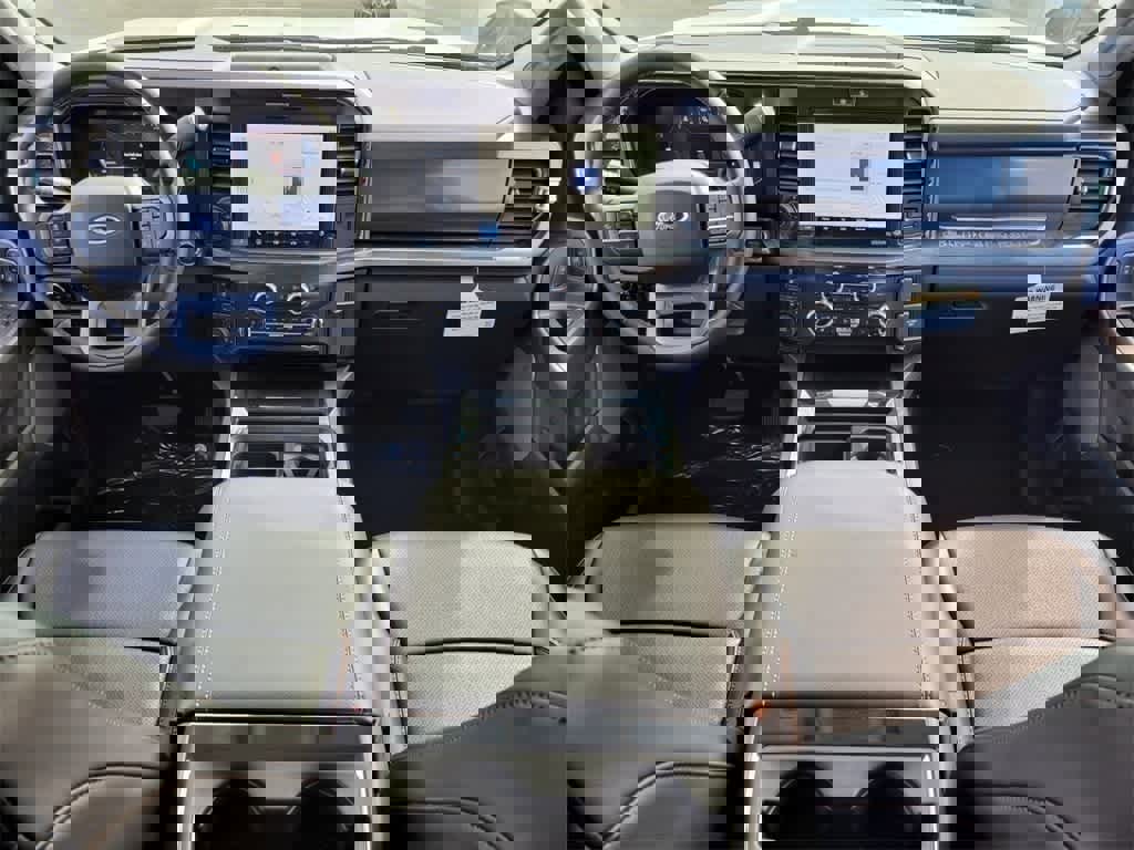 New 2025 Ford F250 Lariat w/ Lariat Ultimate Package image 13