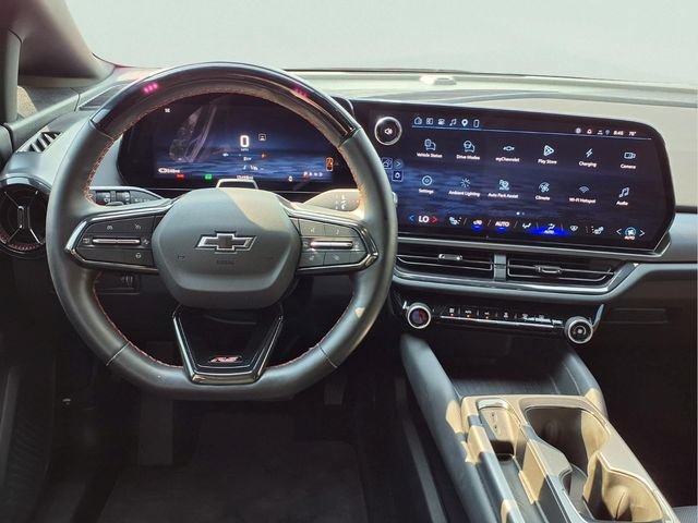 Used 2024 Chevrolet Equinox EV RS FWD image 4